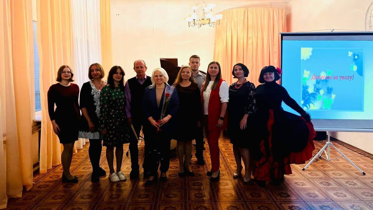 В Камʼянській школі мистецтв №2 відбувся благодійний концерт на підтримку ЗСУ