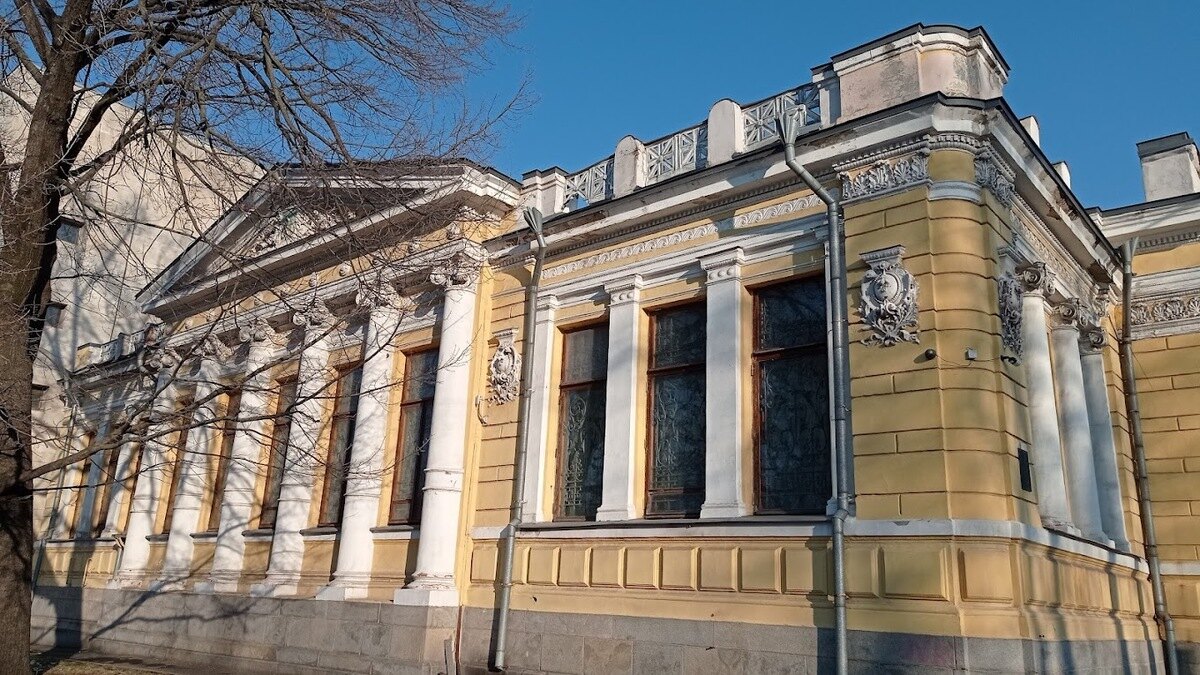 В исторический музей Днепра приняли пять необычных исследователей