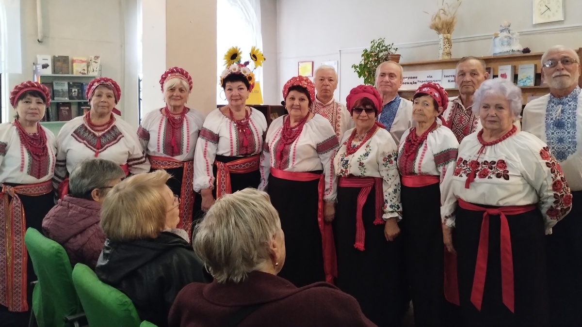 Дві події в один день: музика, поезія та любов до України у бібліотеці Соцмістечка