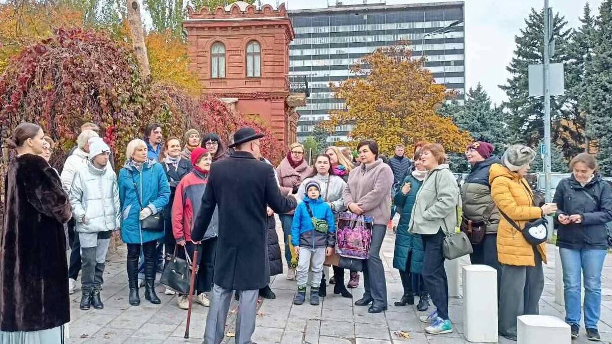 У Дніпрі відзначили день народження Дмитра Яворницького театралізованою прогулянкою