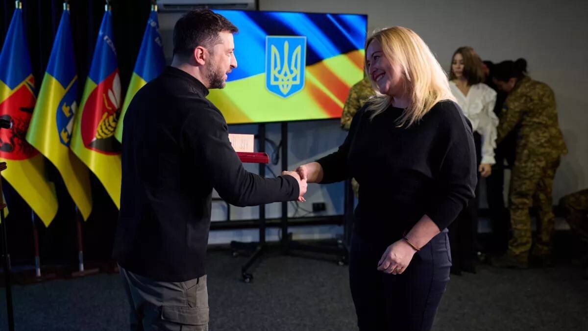 Під окупацією — з мікрофоном і камерою: херсонські медійники отримали ордени від Президента