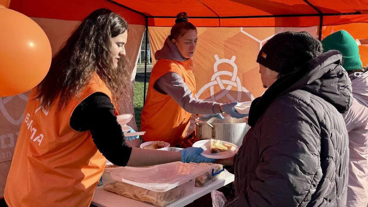 У Лихівці відкрили волонтерський центр “Бджола”: простір підтримки для всієї громади