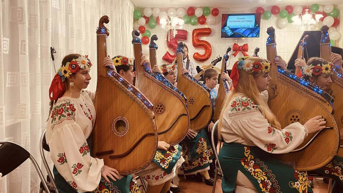 Мелодія поколінь: Кам’янська школа мистецтв №3 відсвяткувала 55-річчя