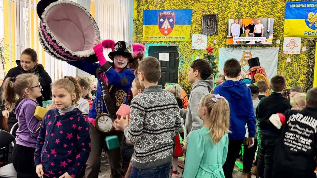 Різдво, сповнене тепла: як у Волонтерському центрі подарували дітям справжню казку