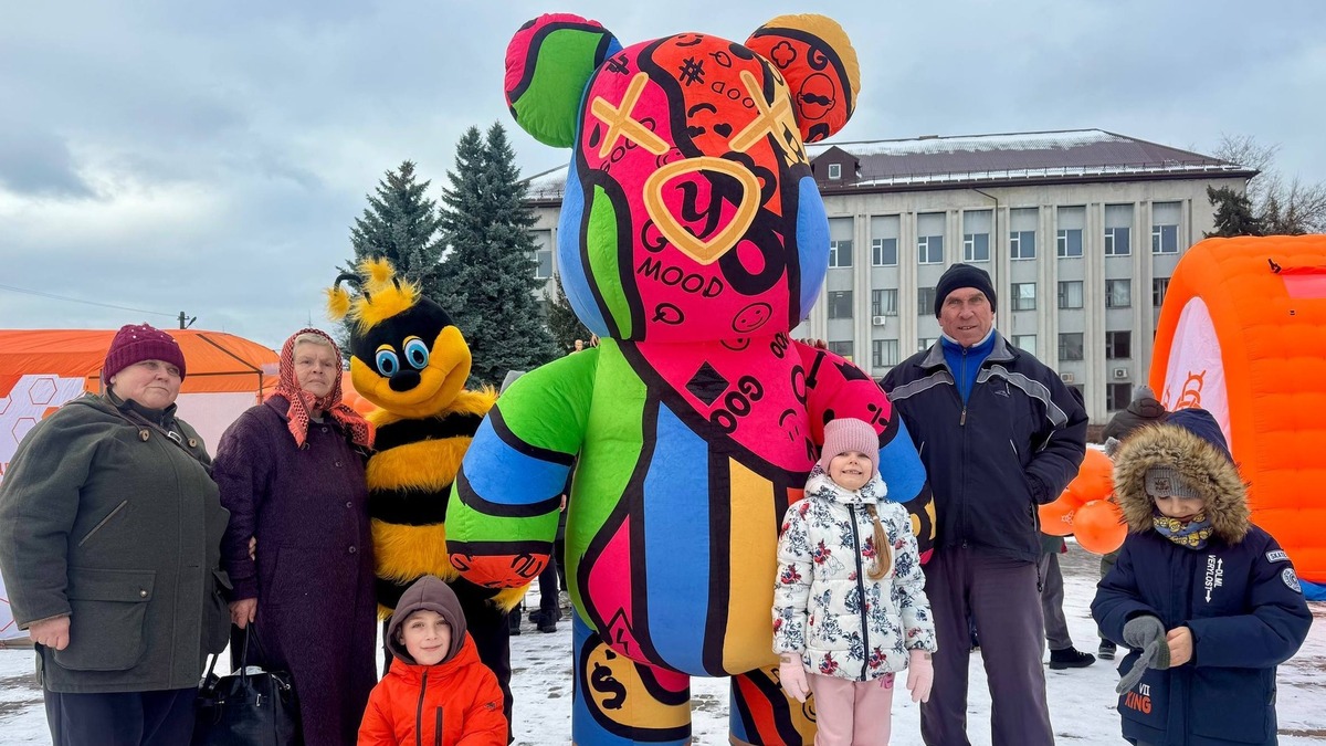 Зимове диво в Царичанці: як “Бджола” подарувала громаді новорічне свято