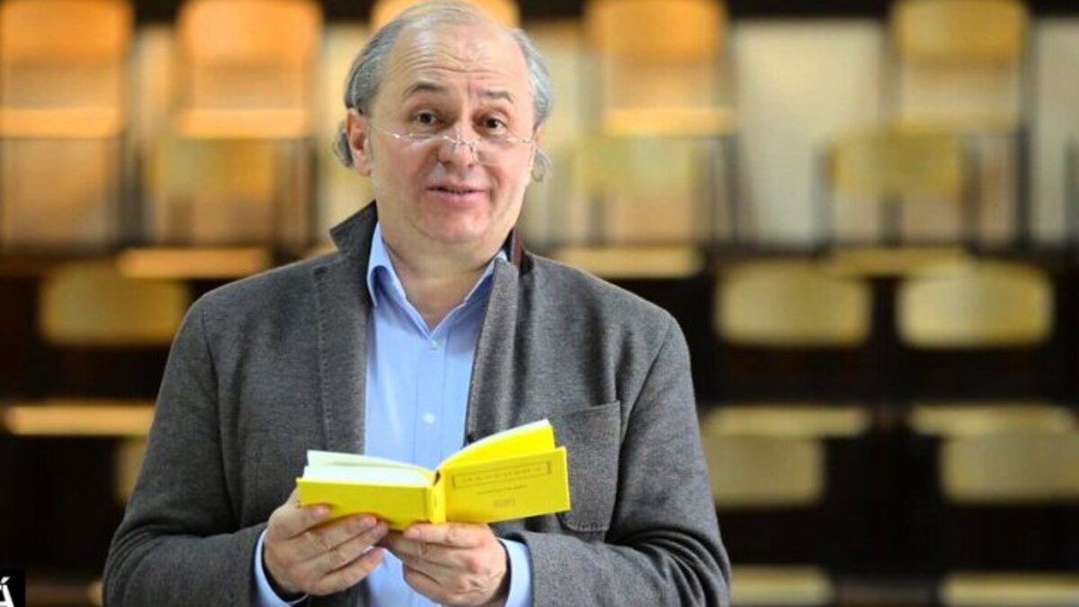 Видавець Малкович готує збірку поезії за 1000 років: “Відкривав для себе у старих книжках”