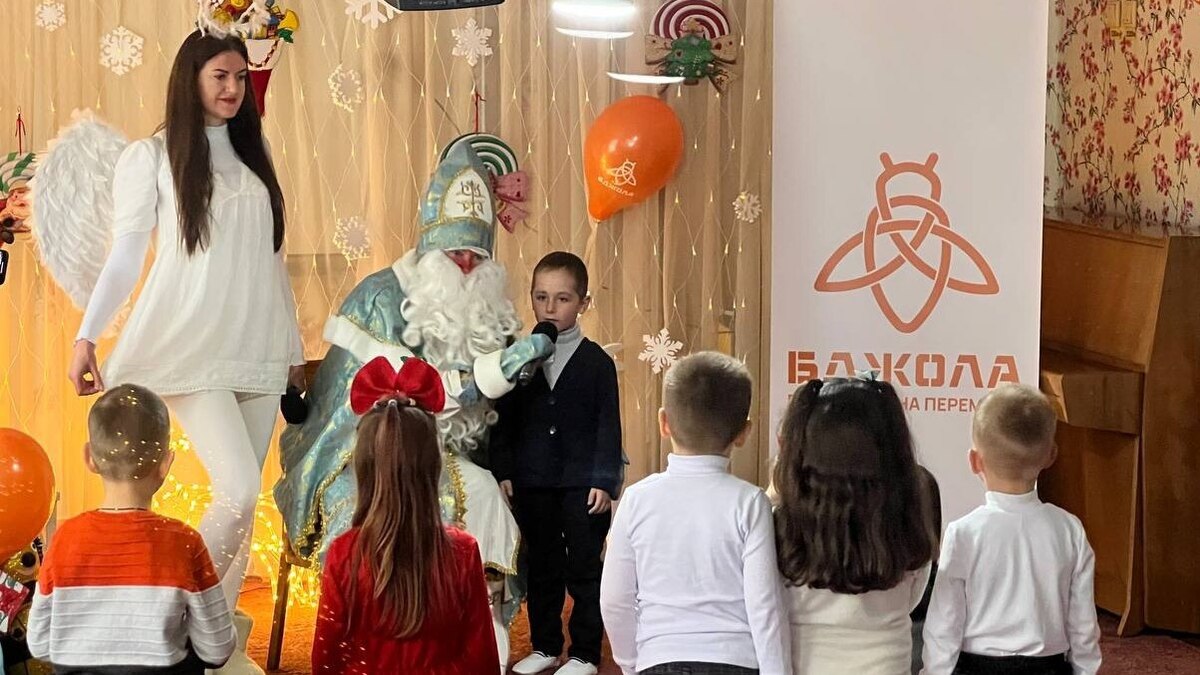 У садочку “Струмочок” яскраво відсвяткували День Святого Миколая разом із ГО “Бджола”