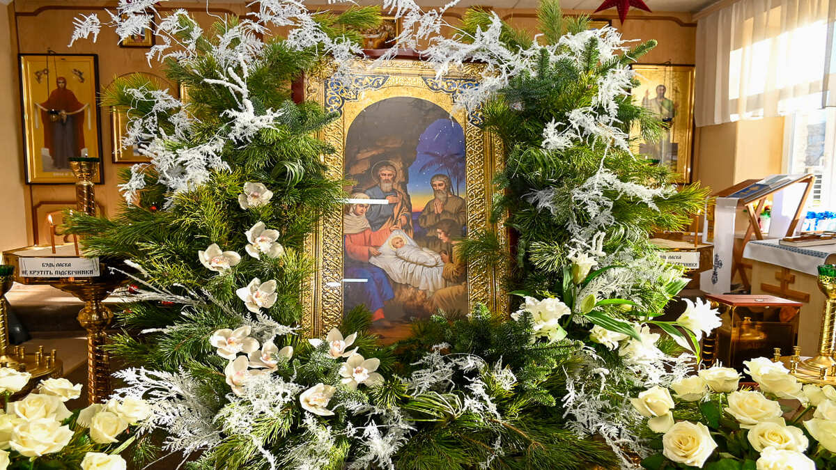 Під світлом різдвяної зірки: у Козацькій церкві відбулося святкове богослужіння (фоторепортаж)