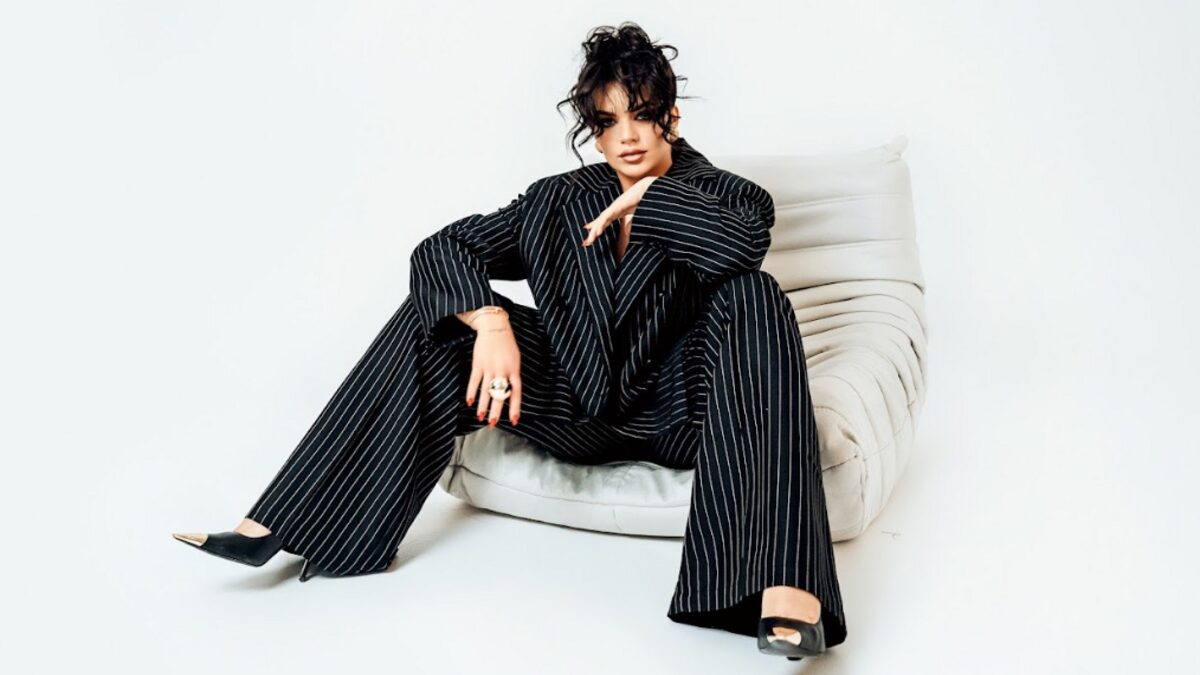 Відома стилістка дала поради, як підготувати святковий образ до Нового року без зайвих витрат