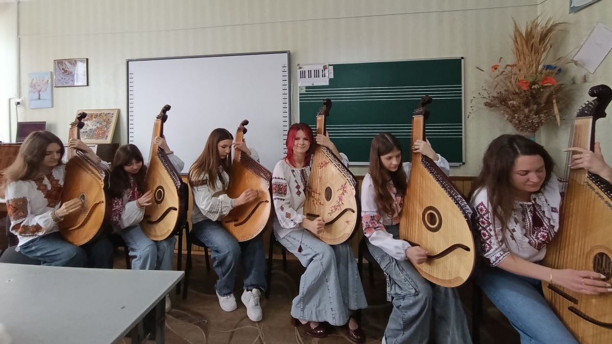 Творчий захід до Дня Соборності у школі мистецтв
