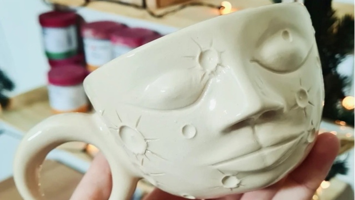 Космічний світ кераміки дніпровської майстрині