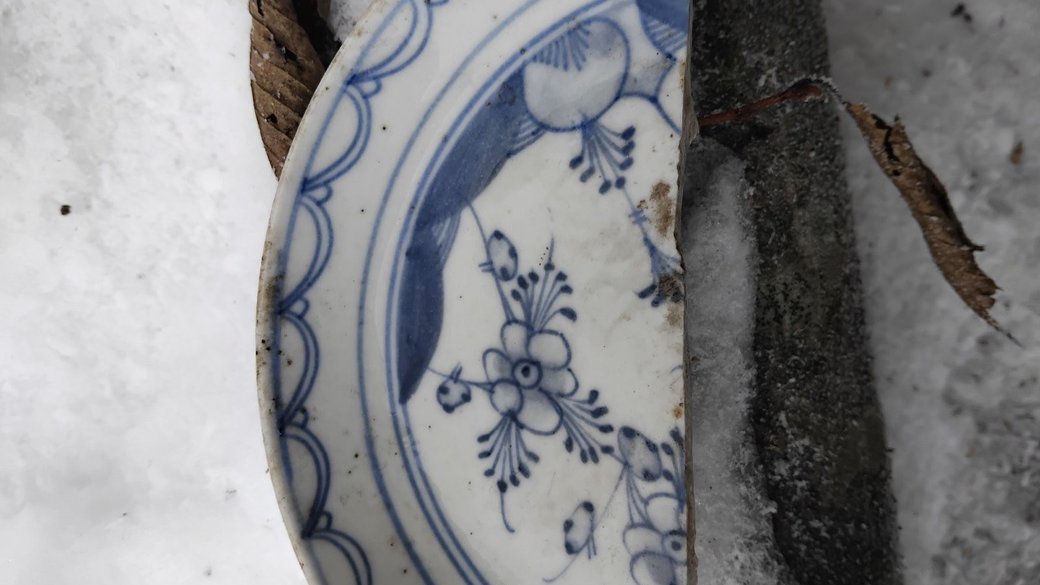 На Хмельниччині у Малієвецькому музеї під час лагодження опалення виявили порцеляну XVIII–XIX століть