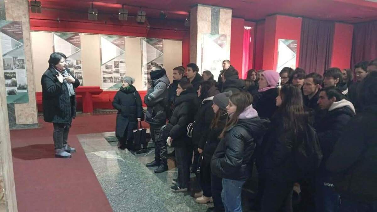 У музеї історії Кам’янського презентували виставку “Вигнання”