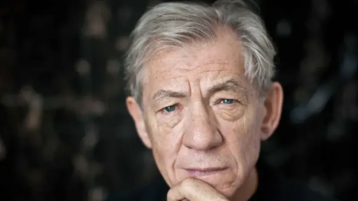 Британська легенда Іен Мак-Келлен озвучив вірш українського воїна