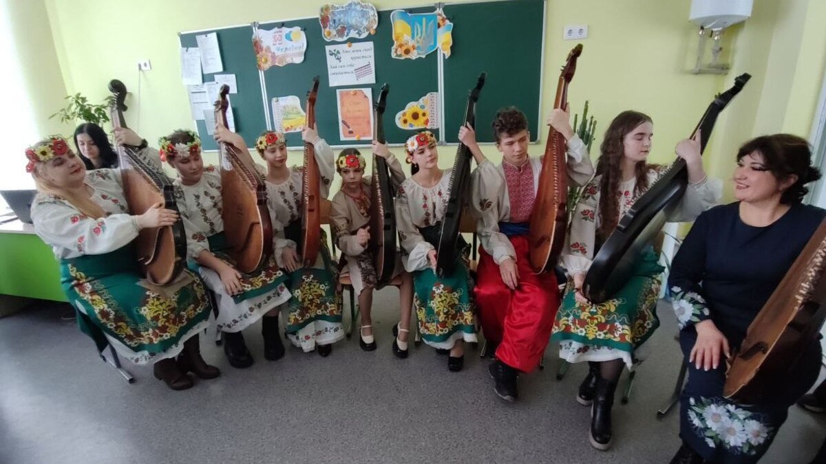 Творча зустріч  школи мистецтв №3 та ліцею №20, присвячена величі рідної мови