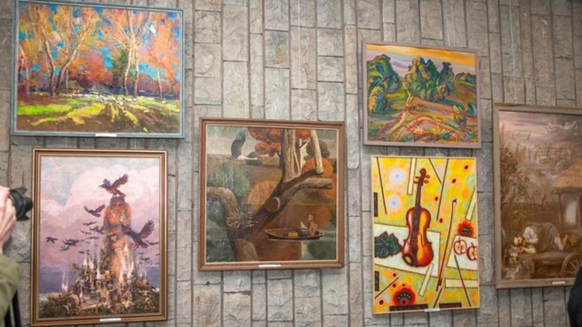 У Дніпрі відкрили дві масштабні художні виставки