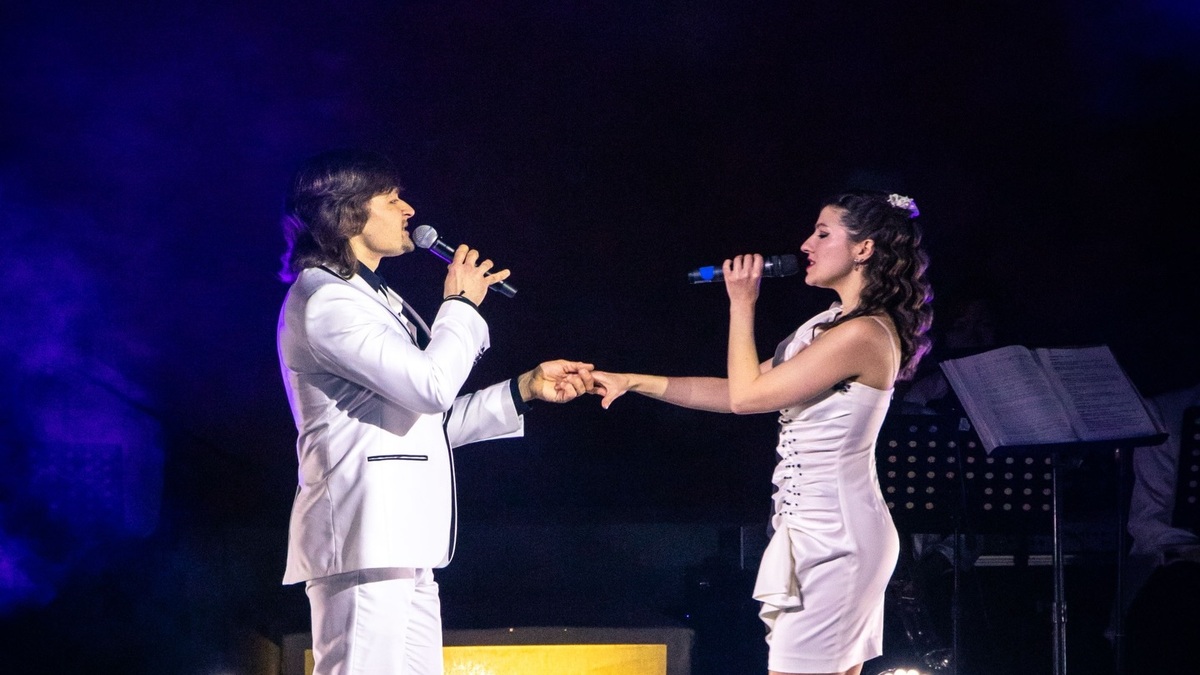 Святкова прем’єра концерту “Весна. Надія. Любов” відбулася у Кам’янському театрі ім. Лесі Українки