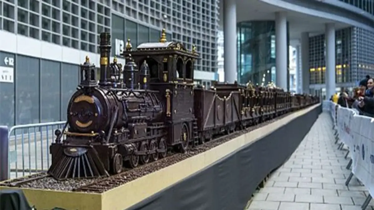 В Італії представили найдовшу у світі шоколадну скульптуру