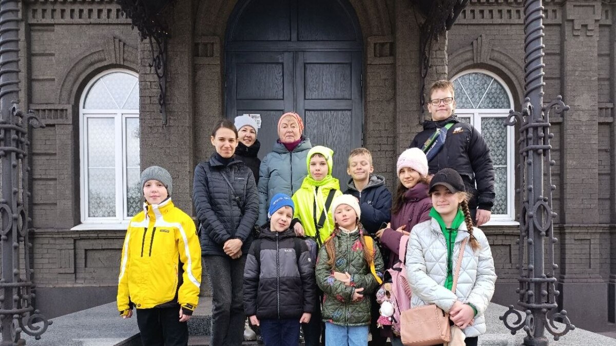 Учні мистецької школи №6 відвідали святкову прем’єру в театрі імені Лесі Українки