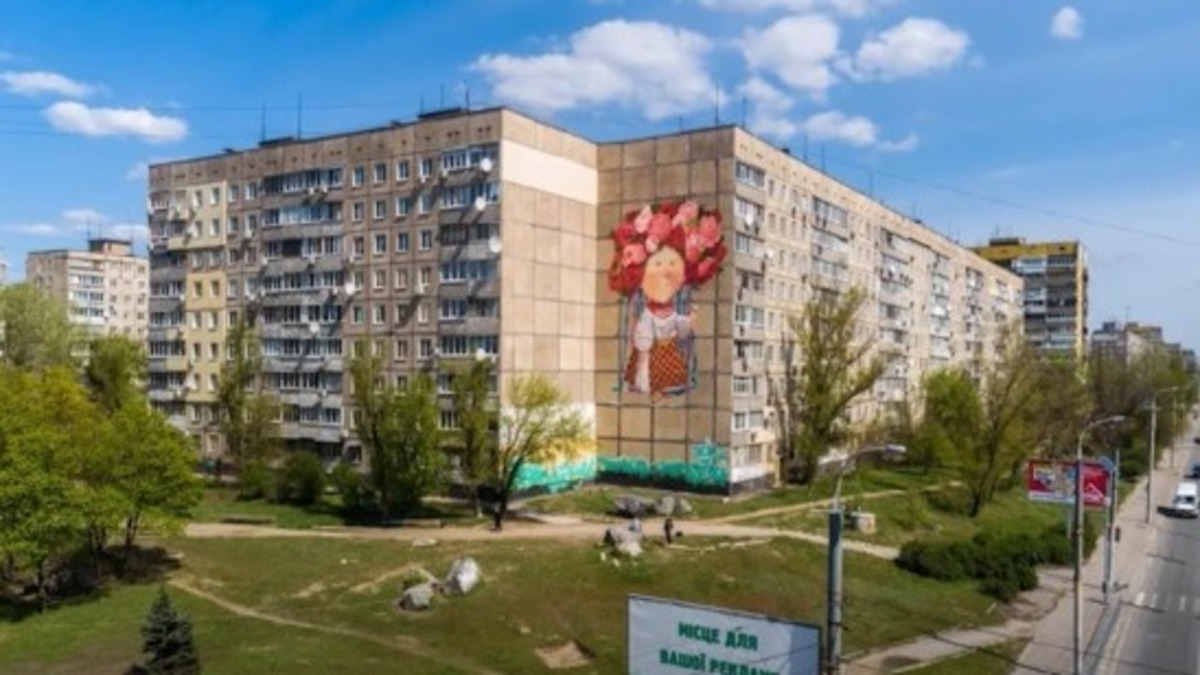 В Днепре возвращают к жизни легендарный мурал