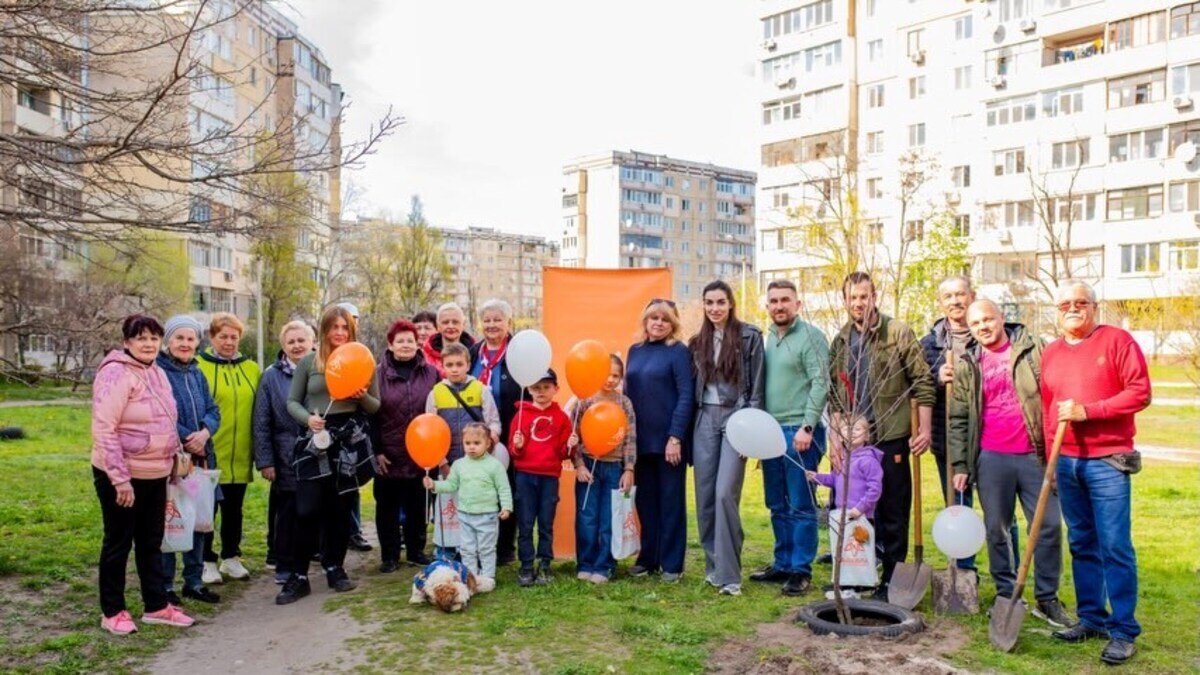 Зеленые инициативы на проспекте Металлургов: жители и активисты объединились для благоустройства