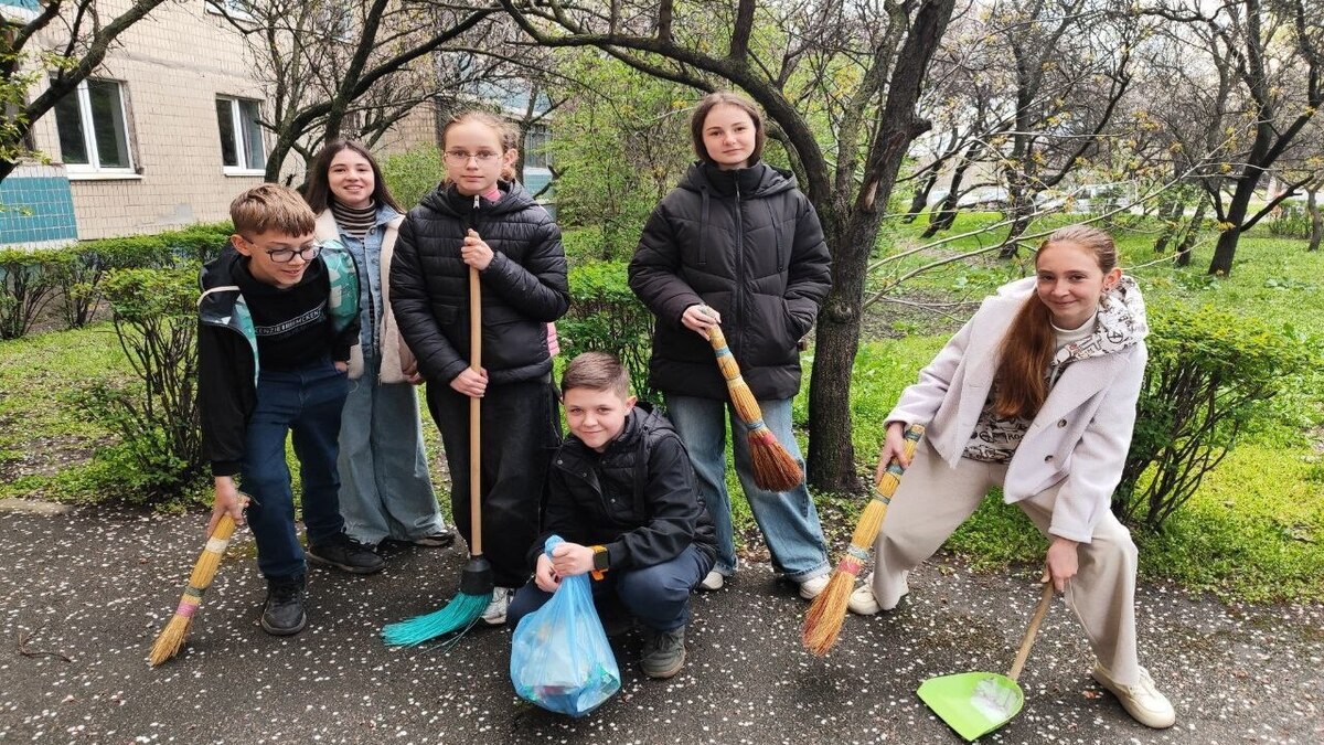 В Каменской художественной школе имени Роберта Лисовского прошла весенняя толока