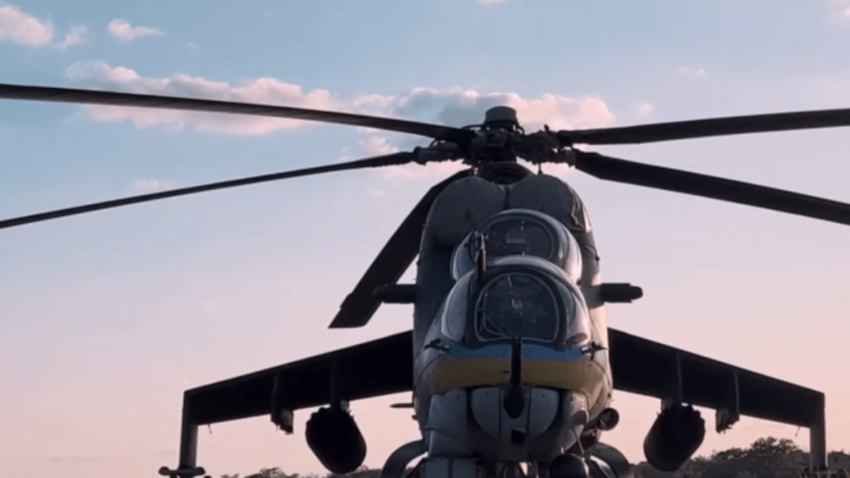 На телеекранах відбудеться прем’єра документального фільму “Сталеві птахи” про легендарний прорив до Маріуполя
