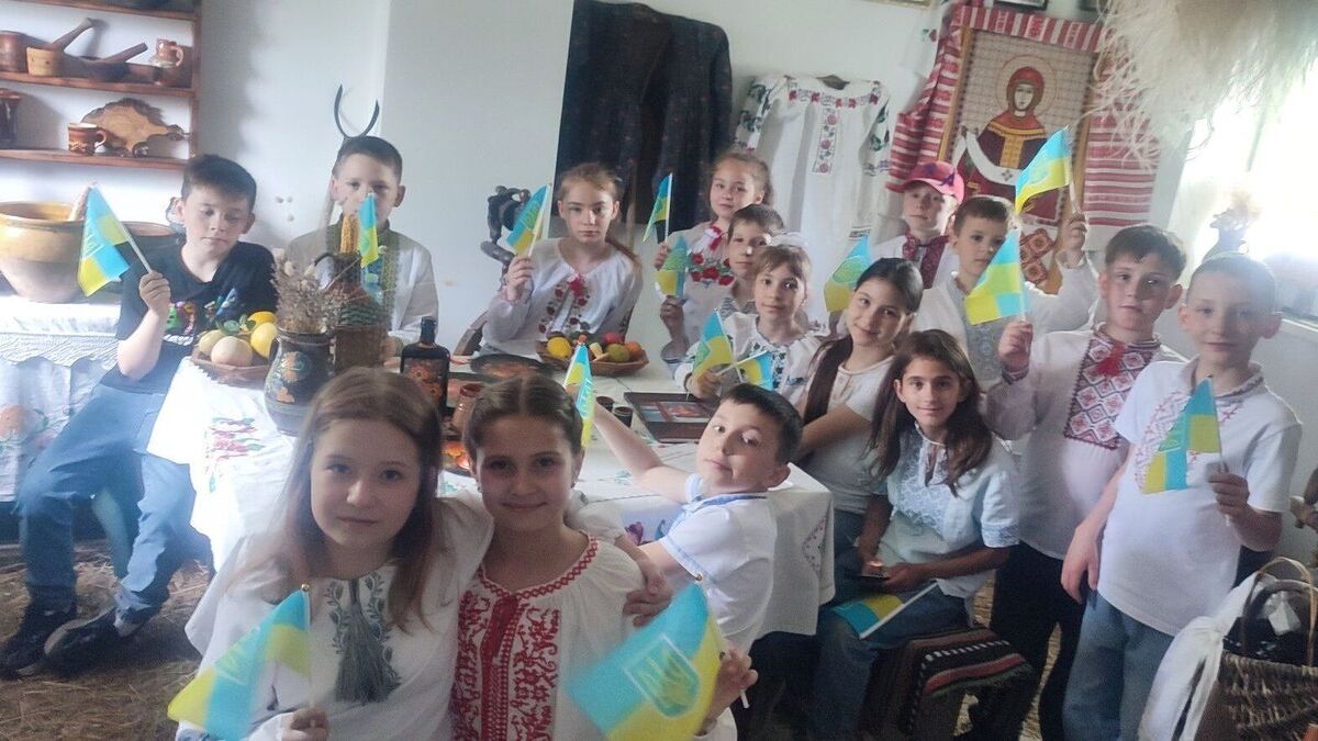 Маленькі дослідники історії ліцею №38 відвідали етнографічний музей селища Карнаухівка