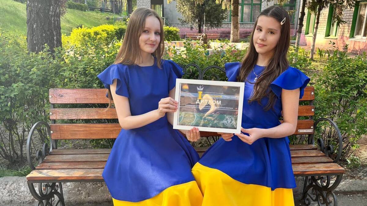 Фортепианный дуэт Каменской школы искусств №2 покорил Международный конкурс «ИМПЕРИЯ ТАЛАНТОВ»
