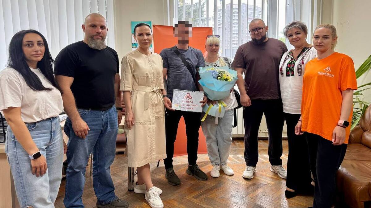 Почти два года в неволе: в Каменском встретили освобожденного из плена Захисника