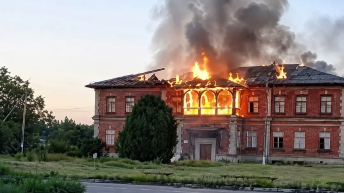 На Запоріжжі російські обстріли знищили історичну садибу Миклашевських