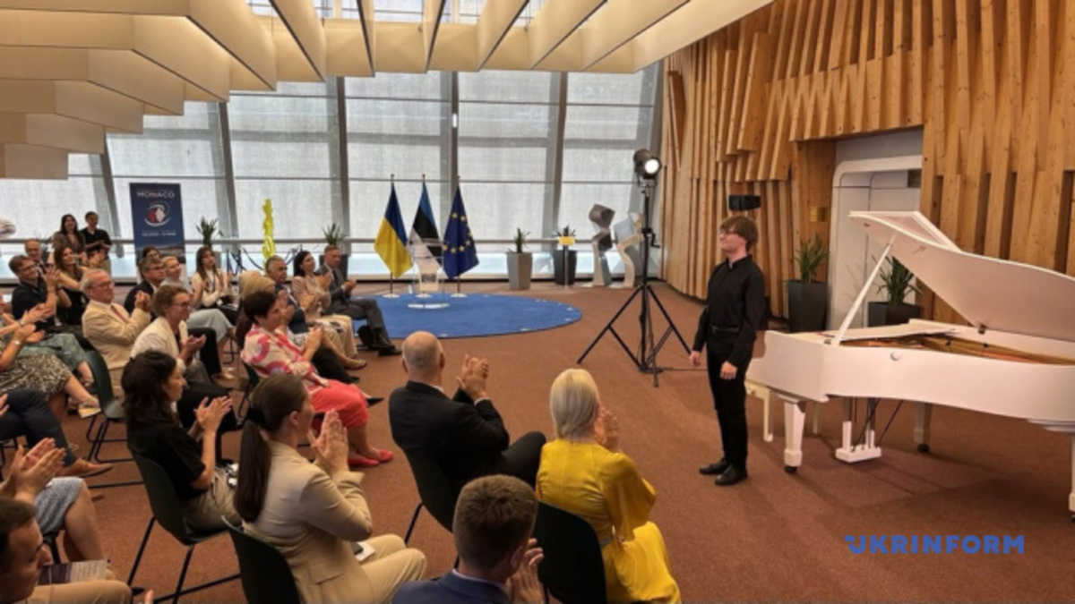 Музика, що звучить як надія: у Раді Європи виступив 17-річний українець Гавриїл Сидорик