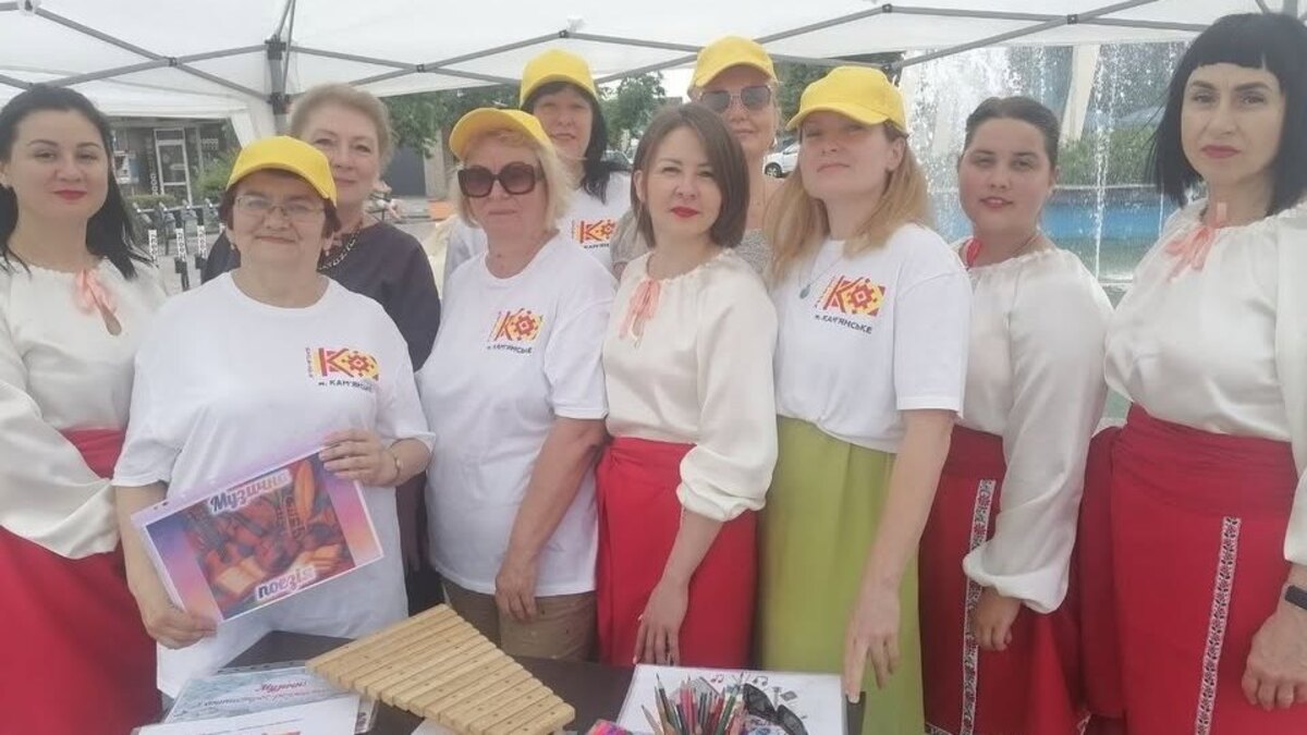 В Каменском искусство и благотворительность объединили горожан