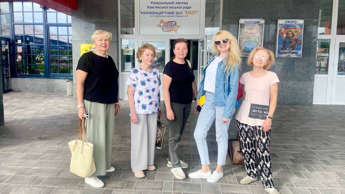 Були на прем’єрі: педагоги школи мистецтв №2 переглянули український фільм “Кіллхаус”