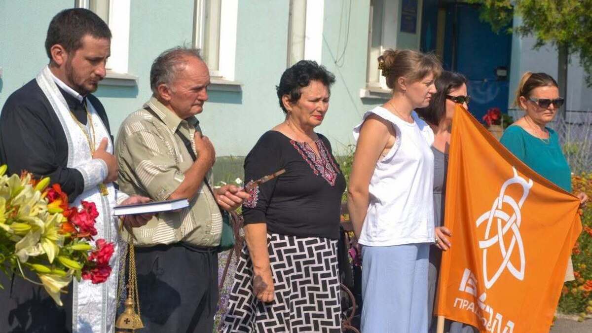 Община Карнауховки совместной молитвой и творческим мероприятием почтила память павших воинов
