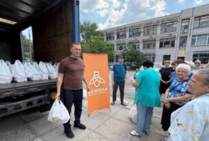 Громадська організація “Бджола” продовжує підтримувати пенсіонерів та вразливі верстви населення