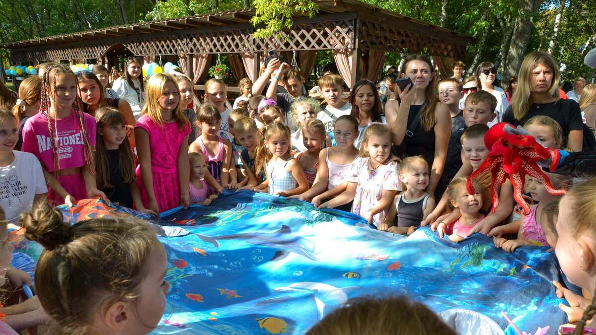 У Кам’янському для дітей влаштували яскраве свято до Дня Незалежності