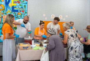 Домашні гарячі обіди для тих, хто потребує підтримки