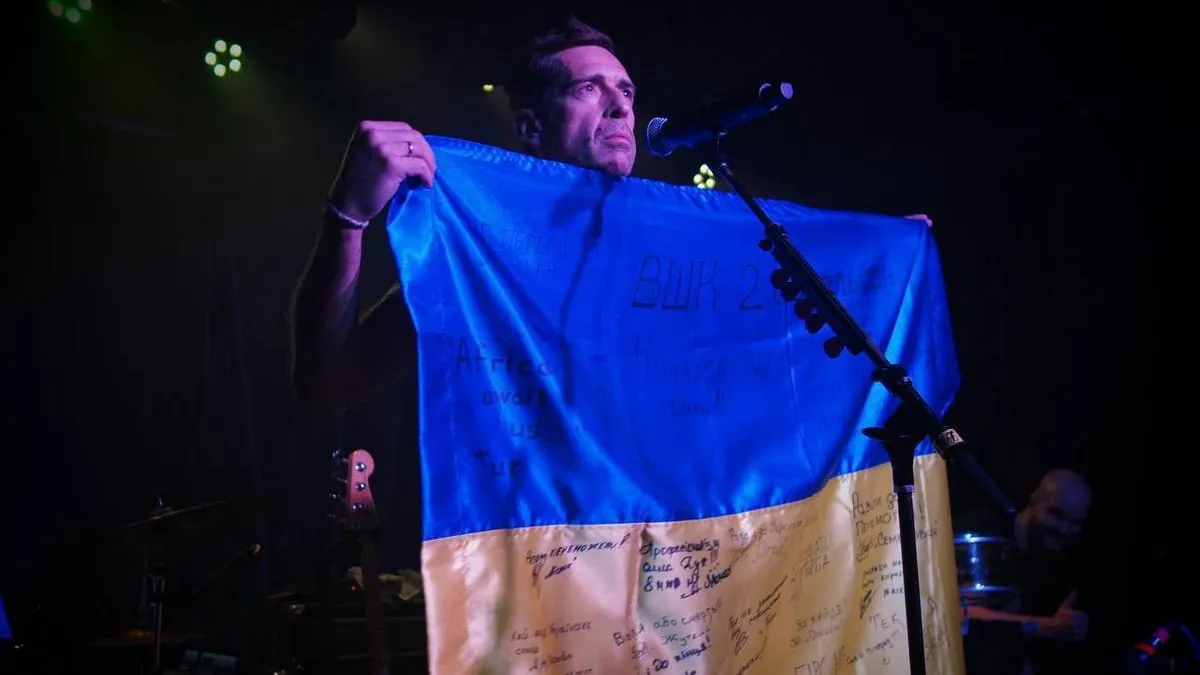 Лідер гурту “Ногу Свело!” Макс Покровський приїхав до Києва і потрапив під ворожий обстріл