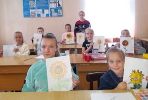 Соняхи пам’яті: патріотичний урок у Кам’янській школі мистецтв №1